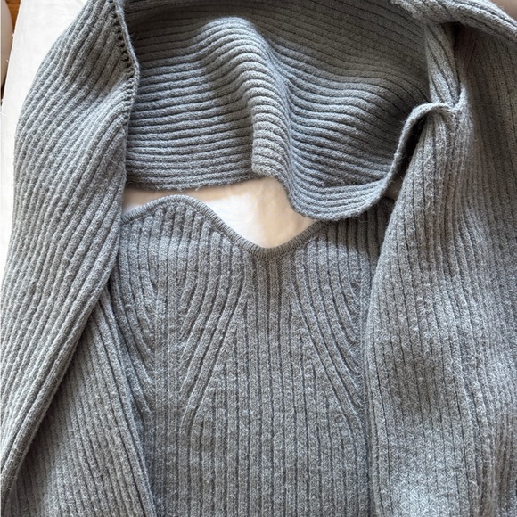 Gray Ribbed Women's Sweater - Picture 1 of 4